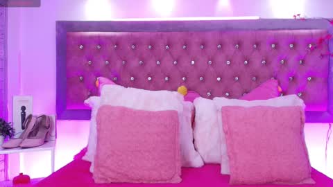 Sofia online show from 11-21-25, 12:15