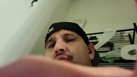 Snapshot of tboy833 chatting on 11-03-25, 12:39 Luis online show from 11-03-25, 12:39