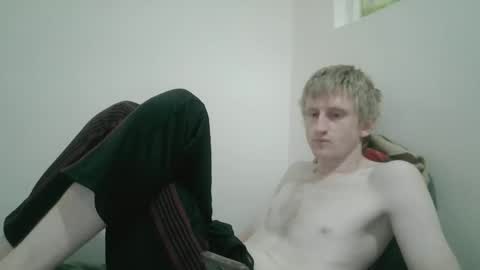 Snapshot of tcute0 chatting on 05-01-26, 10:25 tcute0 online show from 05-01-26, 10:25