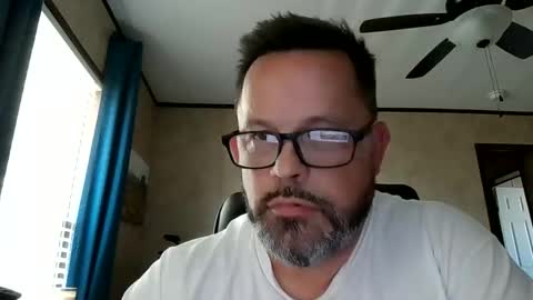 Snapshot of tdhawk87 chatting on 12-17-25, 08:26 tdhawk87 online show from 12-17-25, 08:26