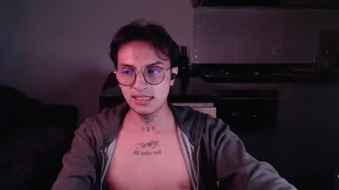 Teo independent model online show from 02-15-25, 05:09