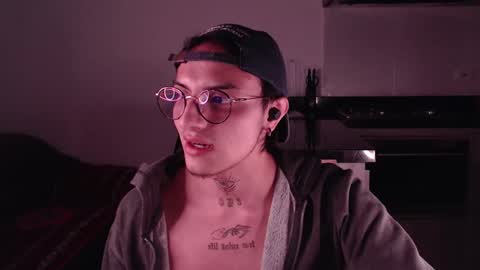 Teo independent model online show from 02-27-25, 04:52