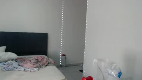 team23hot0 online show from 09-24-25, 09:07