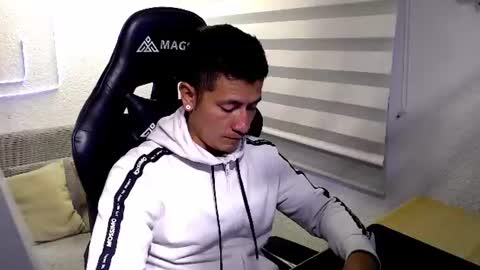 DYNAMITE DUO69 online show from 06-18-26, 12:53