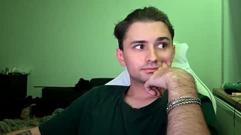 Snapshot of teasenova chatting on 10-16-25, 06:09 Vlad online show from 10-16-25, 06:09