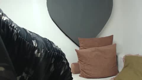 ALICIA--- online show from 11-20-25, 06:35