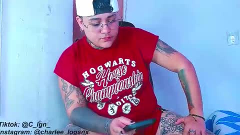 Snapshot of techno_420 chatting on 01-18-25, 01:30 Charlee He online show from 01-18-25, 01:30