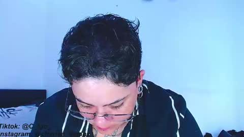 Snapshot of techno_420 chatting on 03-12-25, 07:06 Charlee He online show from 03-12-25, 07:06