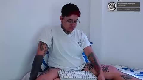 Snapshot of techno_420 chatting on 09-09-25, 04:39 Charlee He online show from 09-09-25, 04:39