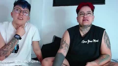 Snapshot of techno_420 chatting on 09-11-25, 05:07 Charlee He online show from 09-11-25, 05:07