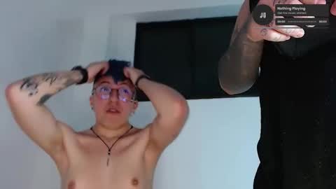 Snapshot of techno_420 chatting on 09-12-25, 01:17 Charlee He online show from 09-12-25, 01:17