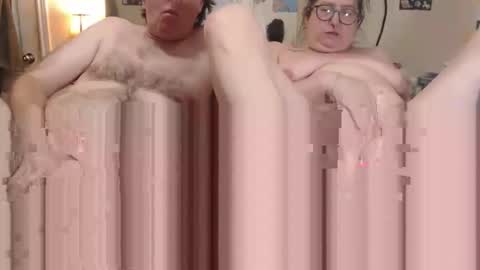 Snapshot of ted1982qqq chatting on 11-28-25, 07:16 Ted online show from 11-28-25, 07:16