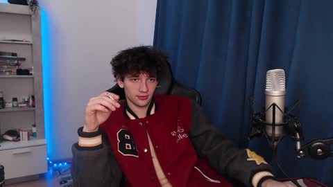 Teddy online show from 12-18-24, 10:02