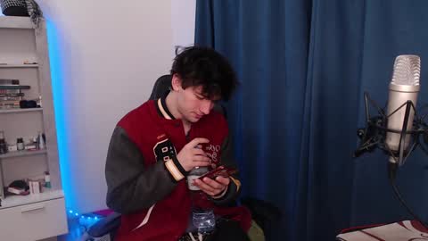 Teddy online show from 12-20-24, 06:56