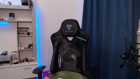 Teddy online show from 02-16-25, 11:48