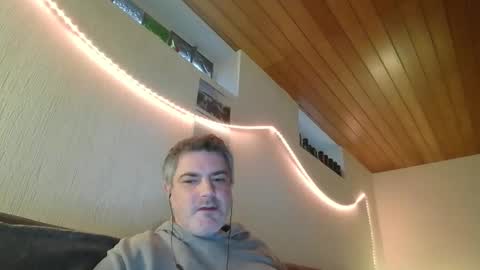 Peter online show from 02-08-25, 07:26