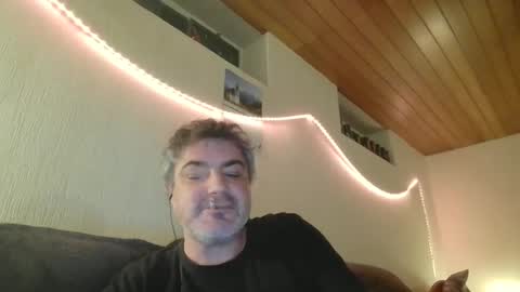 Peter online show from 02-25-25, 01:20