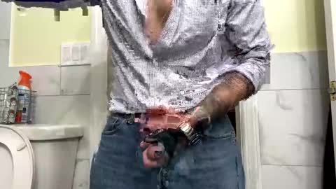 Twizzler online show from 10-11-25, 11:47