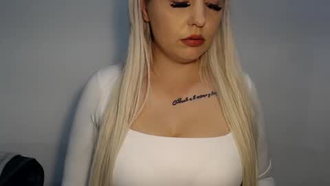 Teeyara  online show from 11-26-25, 06:20