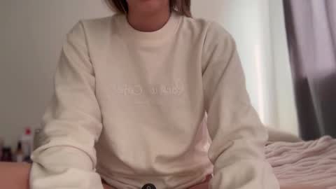 Amy No penetration Virgiin giirl online show from 12-16-25, 02:33