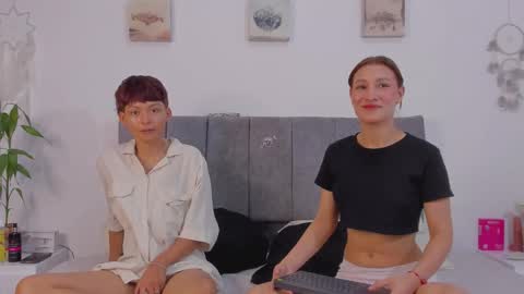 Estefani online show from 12-22-25, 03:20