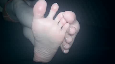 Snapshot of telegram1030 chatting on 10-23-25, 04:56 Viv West online show from 10-23-25, 04:56