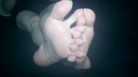 Snapshot of telegram1030 chatting on 10-25-25, 03:36 Viv West online show from 10-25-25, 03:36