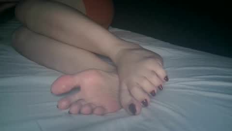 Snapshot of telegram1030 chatting on 11-22-25, 04:22 Viv West online show from 11-22-25, 04:22