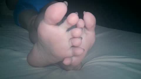 Snapshot of telegram1030 chatting on 11-29-25, 05:32 Viv West online show from 11-29-25, 05:32