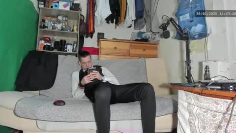 Virg Lszl online show from 01-30-25, 01:42