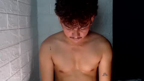 Snapshot of tempting_jon chatting on 04-05-26, 02:53 tempting_jon online show from 04-05-26, 02:53