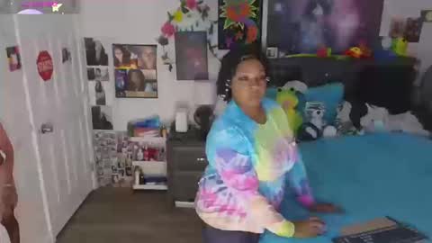 Gaia online show from 10-14-25, 02:23