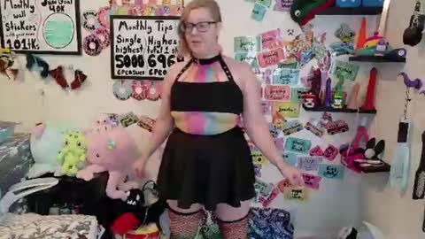Pixie and Tentacle Overlord online show from 06-26-26, 10:14