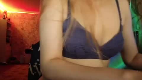Snapshot of tender__ada chatting on 07-28-26, 06:20 Ada online show from 07-28-26, 06:20