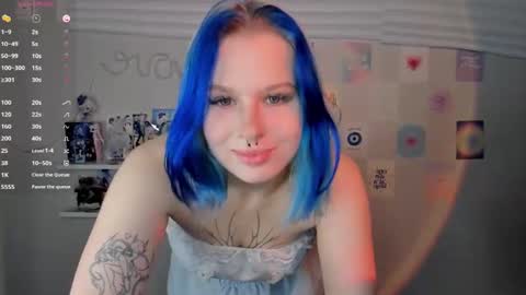  Sue  online show from 03-11-25, 03:23