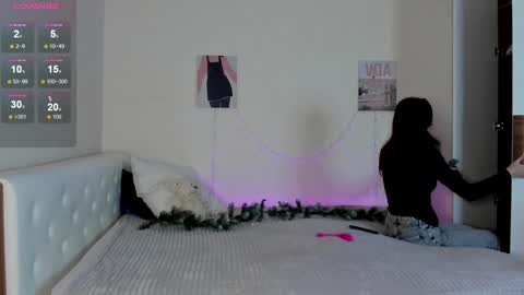 Snapshot of tender_babyy chatting on 12-31-24, 12:25 Sexy girl Li online show from 12-31-24, 12:25