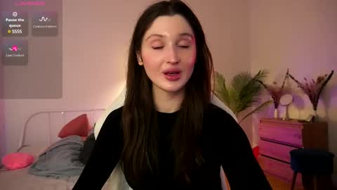 Snapshot of tender_babyy chatting on 03-11-25, 11:01 Sexy girl Li online show from 03-11-25, 11:01