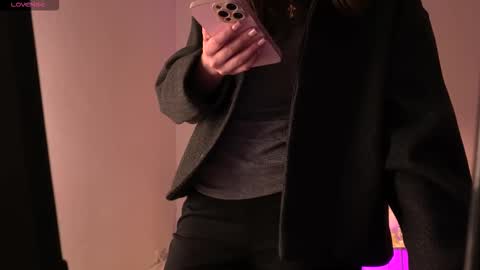 Snapshot of tender_babyy chatting on 10-11-25, 12:26 Sexy girl Li online show from 10-11-25, 12:26