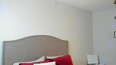 Snapshot of tenderg7 chatting on 06-06-26, 05:28 tenderg7 online show from 06-06-26, 05:28