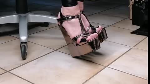 teninchheels online show from 12-28-24, 05:14