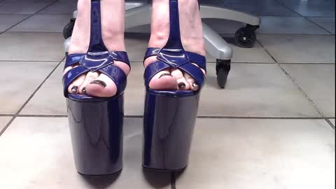 teninchheels online show from 01-19-25, 12:50