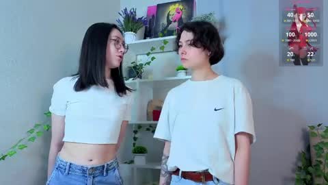 Snapshot of tenishal0ve chatting on 04-19-26, 03:17 Wanessa online show from 04-19-26, 03:17