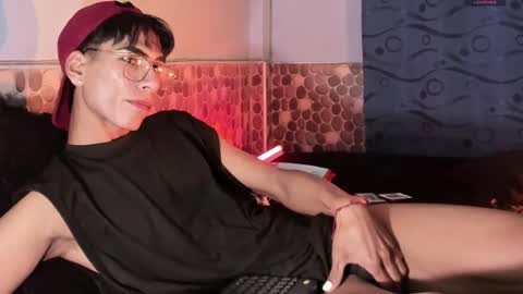 Snapshot of teo_369 chatting on 12-23-24, 10:01 Teo online show from 12-23-24, 10:01