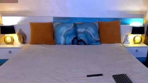 Snapshot of tequillasunrise1 chatting on 12-17-24, 11:06 tequillasunrise1 online show from 12-17-24, 11:06