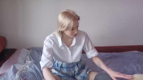 Anna online show from 02-16-26, 05:03