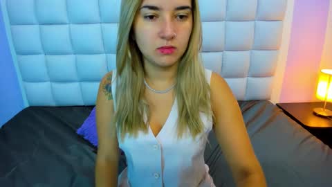 Teresa online show from 11-22-25, 12:26