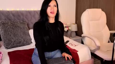 Snapshot of ternura_prohibida chatting on 02-09-26, 12:03 Emily online show from 02-09-26, 12:03