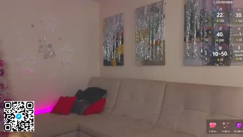 Snapshot of tesalune chatting on 01-15-25, 05:08 Tessa online show from 01-15-25, 05:08