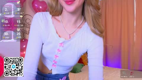 Snapshot of tesalune chatting on 02-14-25, 05:30 Tessa online show from 02-14-25, 05:30