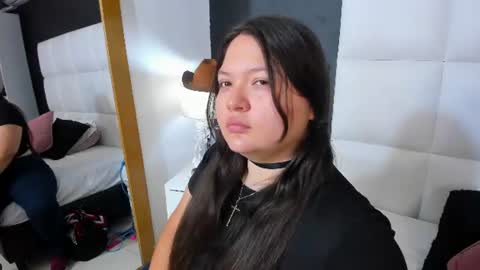 Snapshot of tessa_sinclaire chatting on 07-13-26, 05:27 TERESA online show from 07-13-26, 05:27
